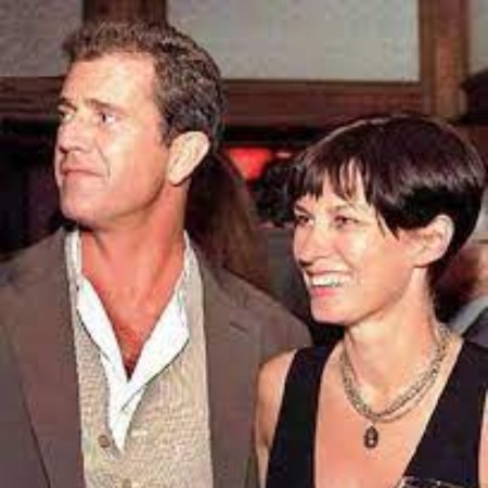 Mel Gibson and his first wife Robyn Moore.